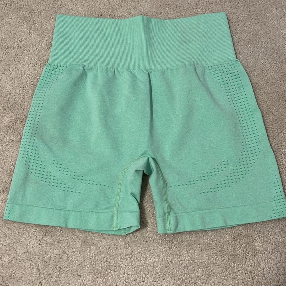 Seamless Workout Shorts - Picture 2 of 3